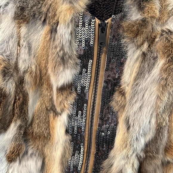Gorgeous never worn rabbit fur vest - Picture 3 of 6